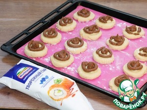 Печенье со штрейзелем и кремовой начинкой Печенье со штрейзелем и кремовой начинкой