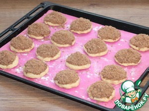 Печенье со штрейзелем и кремовой начинкой Печенье со штрейзелем и кремовой начинкой