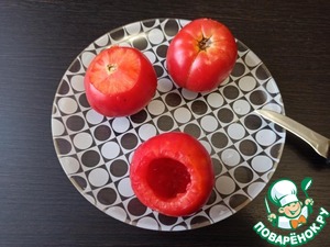 Помидоры, фаршированные творожным сыром с боровиками