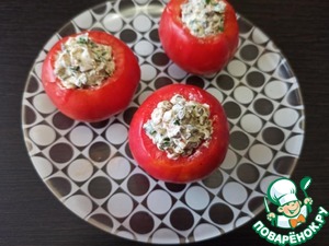 Помидоры, фаршированные творожным сыром с боровиками