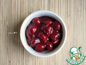 Порционный чизкейк "Вишня в облаках" Порционный чизкейк "Вишня в облаках"