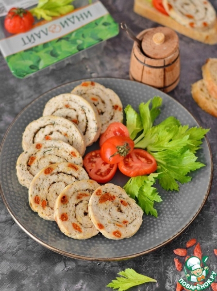 Рулет из индейки с ягодами годжи Рулет из индейки с ягодами годжи