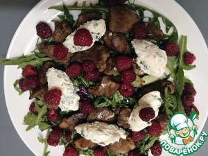 Салат с куриной печенью