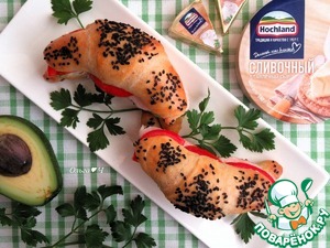 Сэндвич с курицей в круассане Сэндвич с курицей в круассане