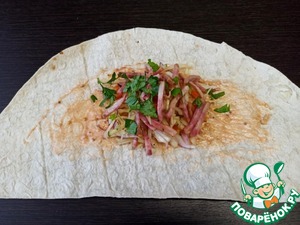 Шаурма с ветчиной и капустным салатом Шаурма с ветчиной и капустным салатом