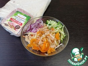 Шаурма с ветчиной и капустным салатом Шаурма с ветчиной и капустным салатом