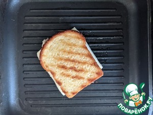 Швейцарский бутерброд с индейкой Швейцарский бутерброд с индейкой