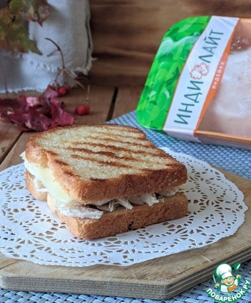 Швейцарский бутерброд с индейкой Швейцарский бутерброд с индейкой