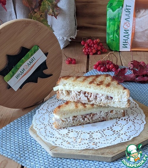 Швейцарский бутерброд с индейкой Швейцарский бутерброд с индейкой