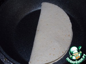 Сладкая тортилья с творожным сыром