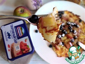 Сырная гренка с карамельными яблоками