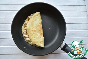 Сырная курочка в кабачковых блинчиках