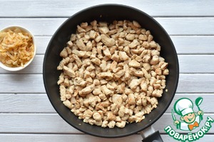 Сырная курочка в кабачковых блинчиках