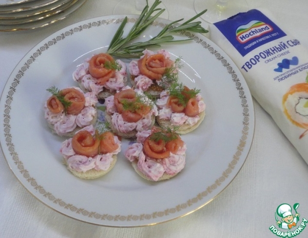 Сырная закуска с клюквой и рыбой Сырная закуска с клюквой и рыбой