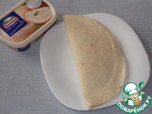 Сытная тортилья с сыром и колбасой Сытная тортилья с сыром и колбасой