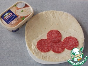 Сытная тортилья с сыром и колбасой Сытная тортилья с сыром и колбасой