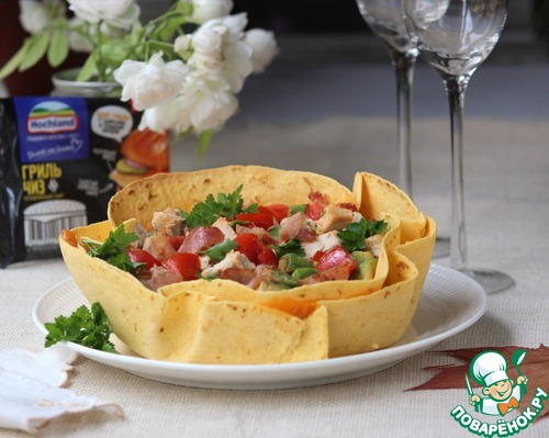 Теплый салат в тартилье