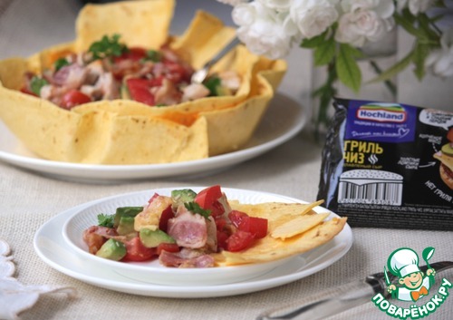 Теплый салат в тартилье