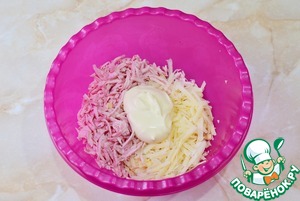 Трубочки с сыром и колбасой Трубочки с сыром и колбасой