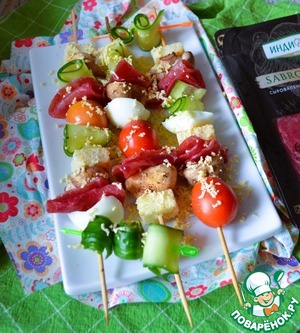 Закуска-перекус на шпажках Закуска-перекус на шпажках