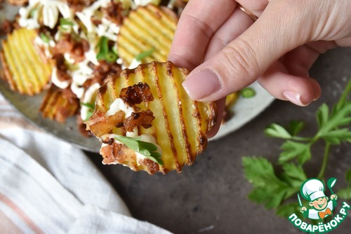 Запеченный картофель с сыром и чили