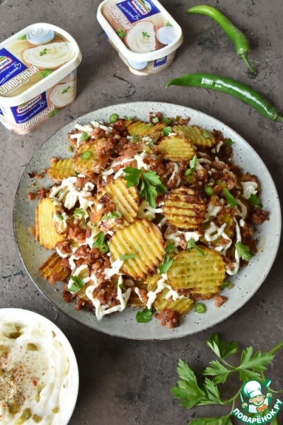 Запеченный картофель с сыром и чили