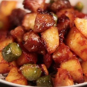 Жареная картошка с мясом Жареная картошка с мясом