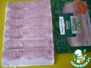 Слоеный пирог с беконом и ветчиной