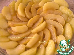 Малиновый "Татен" с айвой и яблоками