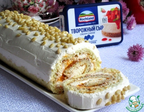 Белковый бисквитный рулет с хурмой Белковый бисквитный рулет с хурмой