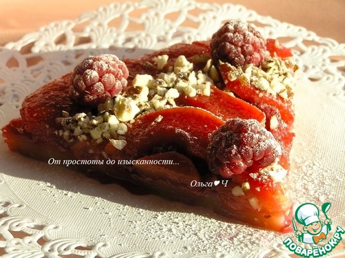 Малиновый "Татен" с айвой и яблоками