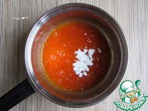 Белковый бисквитный рулет с хурмой Белковый бисквитный рулет с хурмой