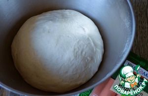 Разборный пирог с сосисками и овощами