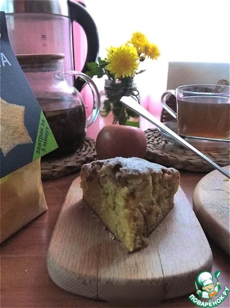 Заливной яблочный пирог с кукурузной полентой