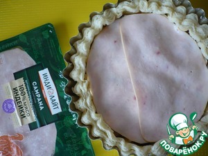 Слоеный пирог с беконом и ветчиной