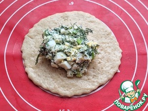 Пирожки с яйцом и зеленью