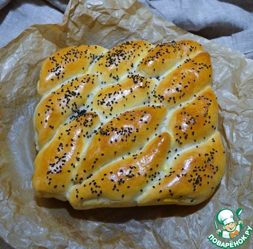 Разборный пирог с сосисками и овощами