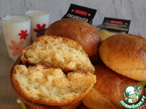 Булочки с полентой и жареным луком