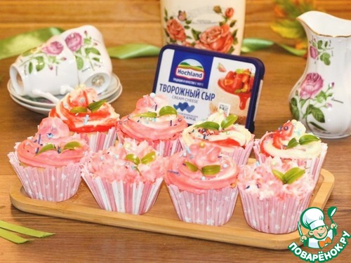 Кекс с кремом из творожного сыра