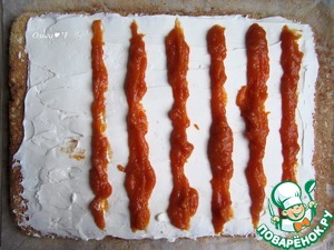 Белковый бисквитный рулет с хурмой Белковый бисквитный рулет с хурмой