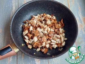 Киш с курицей и лисичками