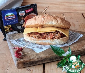 Бургер "Неряха Джо" с копчёными колбасками Бургер "Неряха Джо" с копчёными колбасками