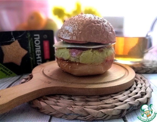 Бургер с чечевично-злаковой "котлетой"