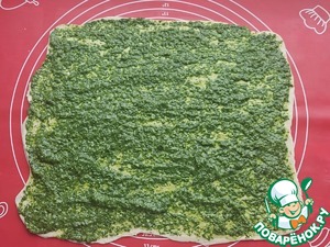 Слоёные ушки с ветчиной и шпинатом