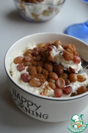 Десерт из хлебцев и винограда Десерт из хлебцев и винограда