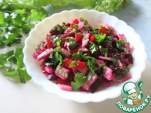 Яблочно-свекольный салат с маринованным перцем