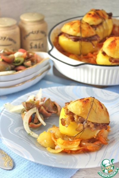 Картофель, фаршированный мясом и сыром