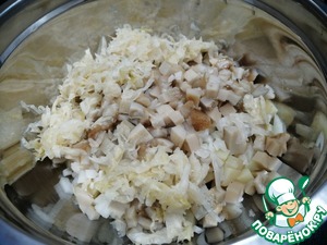 Картофельный салат с солеными груздями