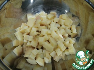 Картофельный салат с солеными груздями