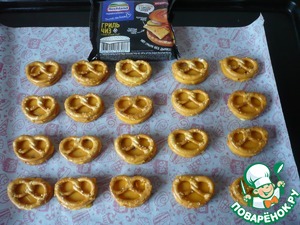 Крендели запеченные с плавленым сыром "Хохланд"